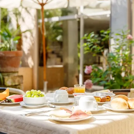 ホテル Idania バルドリーノ