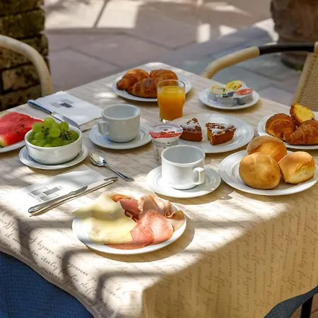 Ξενοδοχείο Idania 3*
