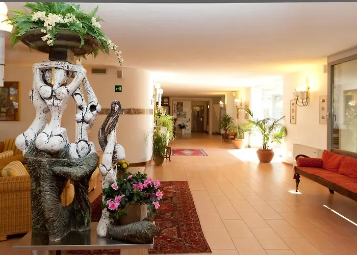 Idania باردولينو